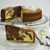 Bizcocho marmolado de leche evaporada y cacao